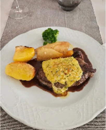 Beef fillet with herb crust and gratin potatoes