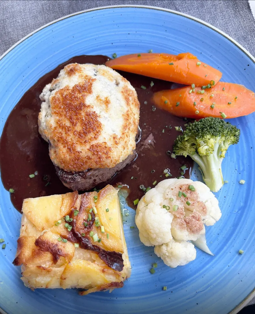 Beef fillet with potato gratin and vegetables